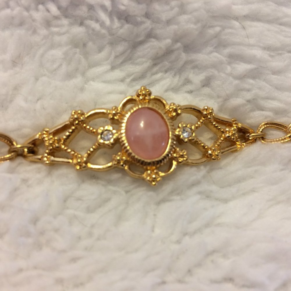 🎉 Host Pick 🎉 Vintage Avon Cabochon Bracelet
